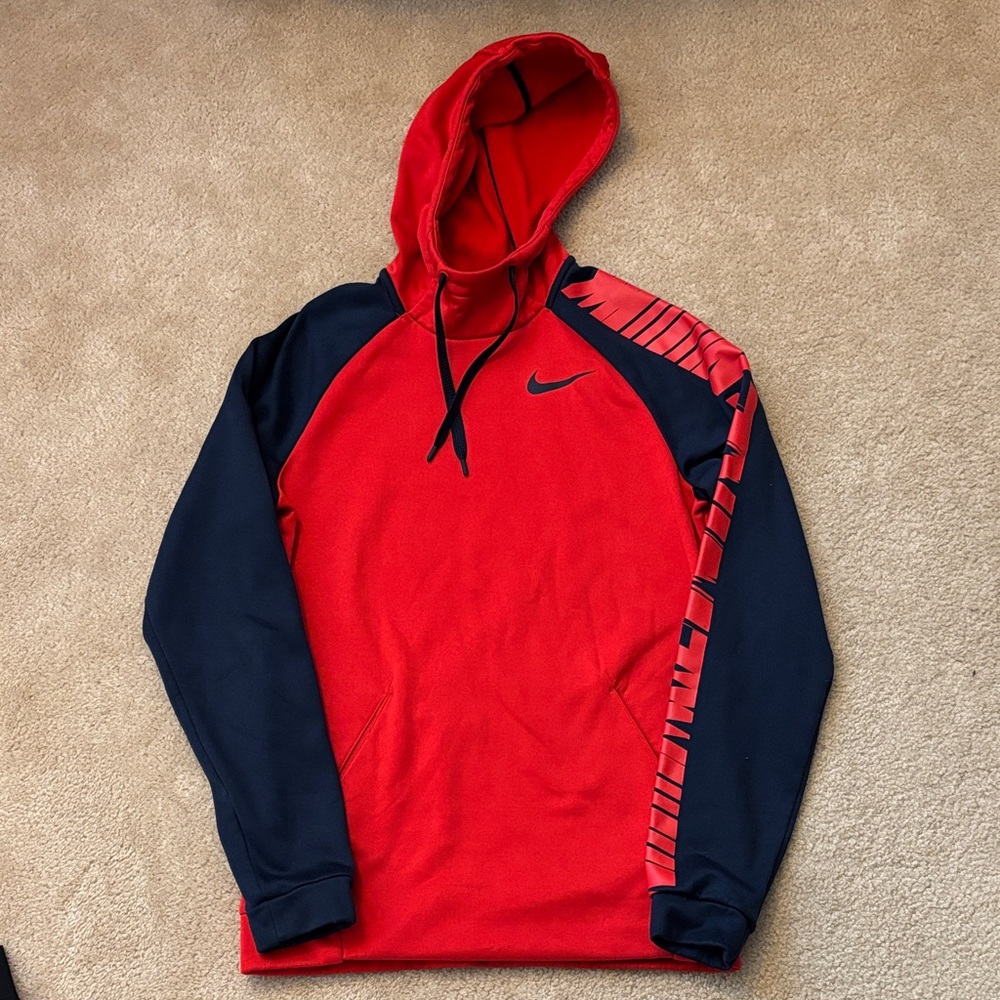 Nike Men's Red and Black Graphic Hoodie
